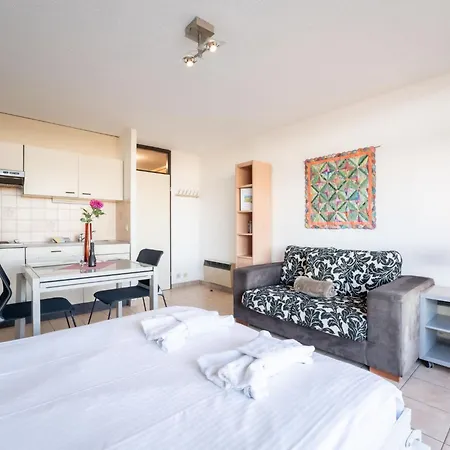 Studio 705 With Seaview By Interhome Appartement Bredene