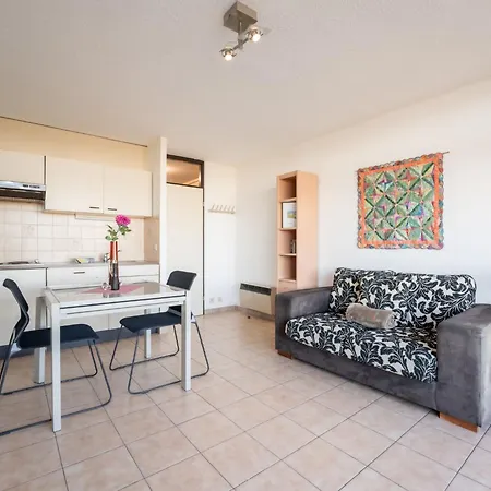 Lägenhet Studio 705 With Seaview By Interhome